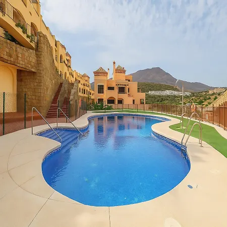 Dona Lucia Resort- Between Mountain And Sea Estepona